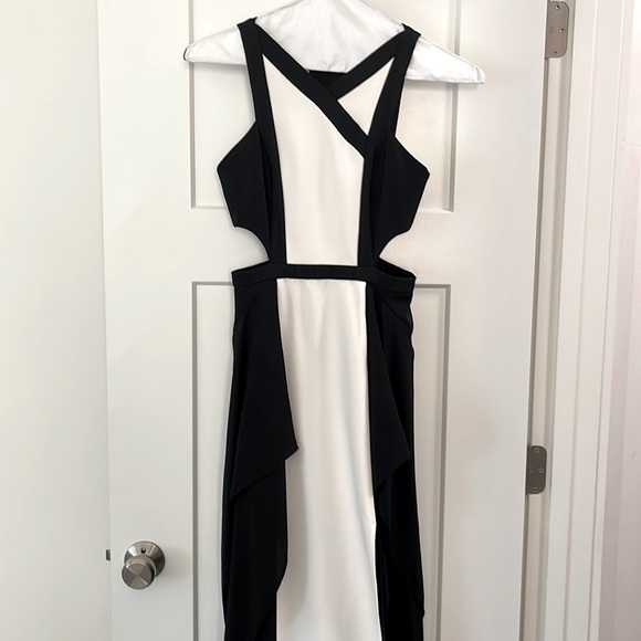 black dress online Elegant Yasmin Gown in Black main image 0